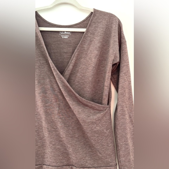 LL Bean Woman's Size Small Long Sleeve Top Beige Normcore Classic Loungewear - Picture 4 of 8